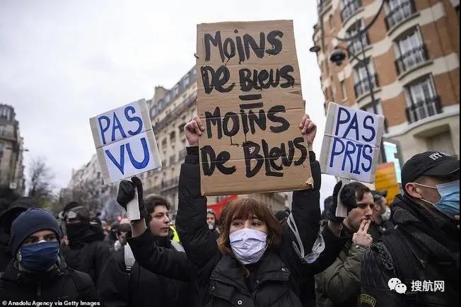 法國突發(fā)大型暴亂！5萬人沖上街頭打砸搶燒，銀行遭洗劫一空，場面混亂