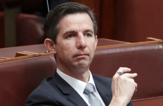 中澳貿(mào)易摩擦再升級(jí)！澳洲：要把中國(guó)告上WTO！中國(guó)：限制澳多個(gè)產(chǎn)業(yè)的進(jìn)口！