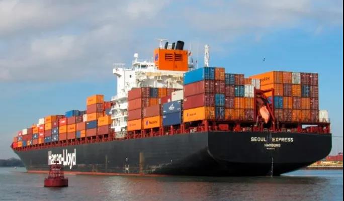 英國(guó)港口持續(xù)擁堵幾個(gè)月！船公司相繼停航、收取額外附加費(fèi)