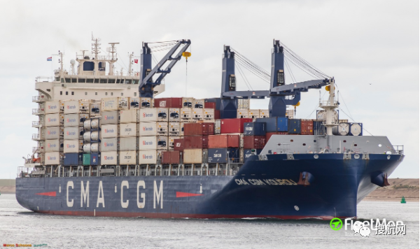 事故丨達(dá)飛一艘集裝箱船撞上泊位；一艘貨船擱淺船體傾斜 集裝箱被水浸泡