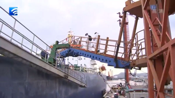 “先放后檢”政策首單施行 原油進口紅利明顯