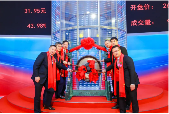 內(nèi)貿(mào)航運(yùn)龍頭中谷物流登陸A股上市，將優(yōu)化集裝箱船隊(duì)結(jié)構(gòu)